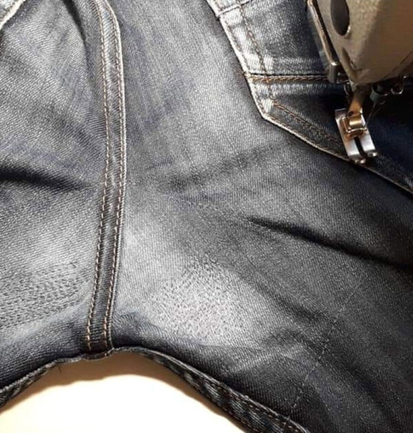 Réparation entrejambre sur Pantalon-Jeans
