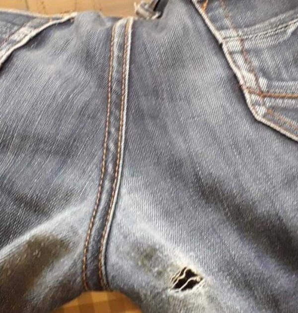 Réparation entrejambre sur Pantalon-Jeans
